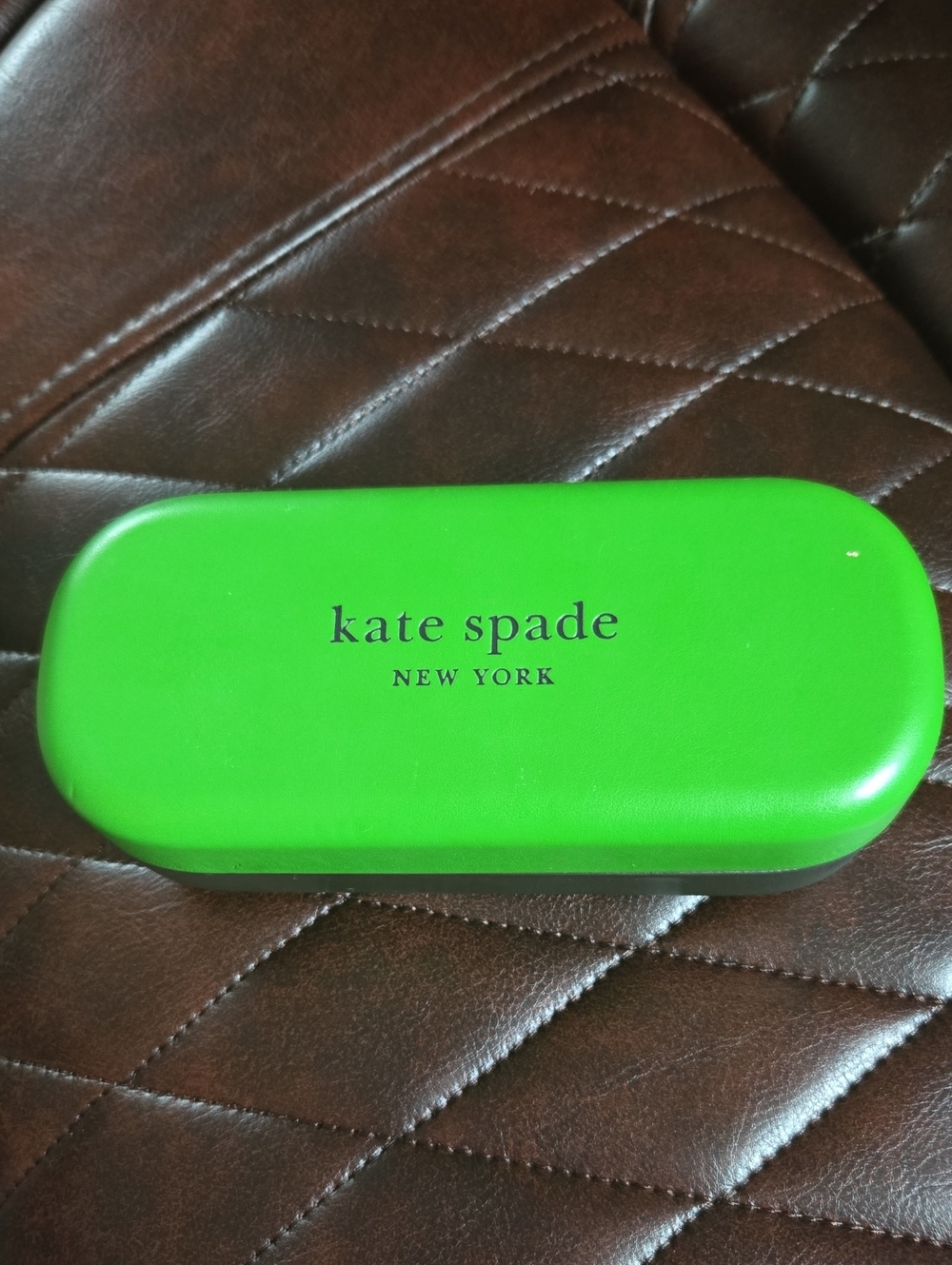 kate spade Bright Green Hard Eyewear Case💚♠️